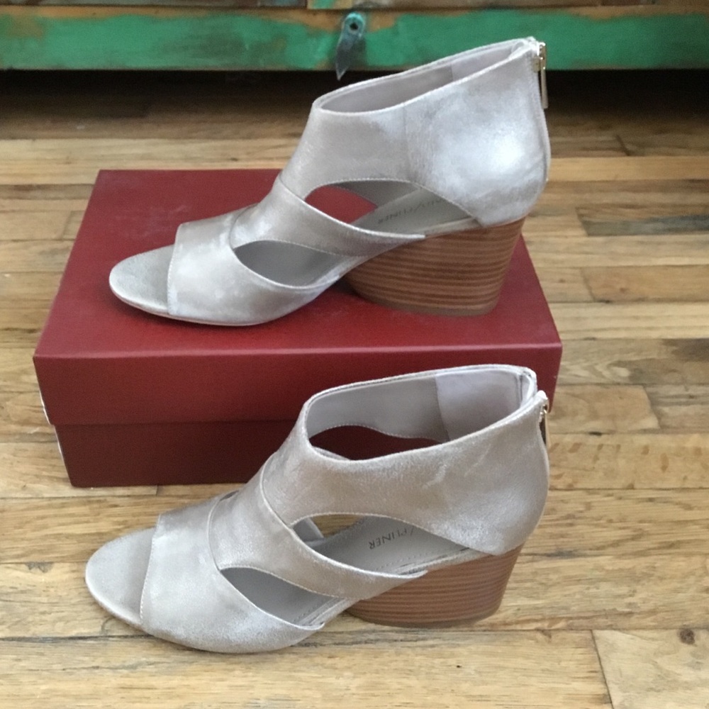 NIB Donald Pliner Jenkins heeled sandals - Picture 5 of 15